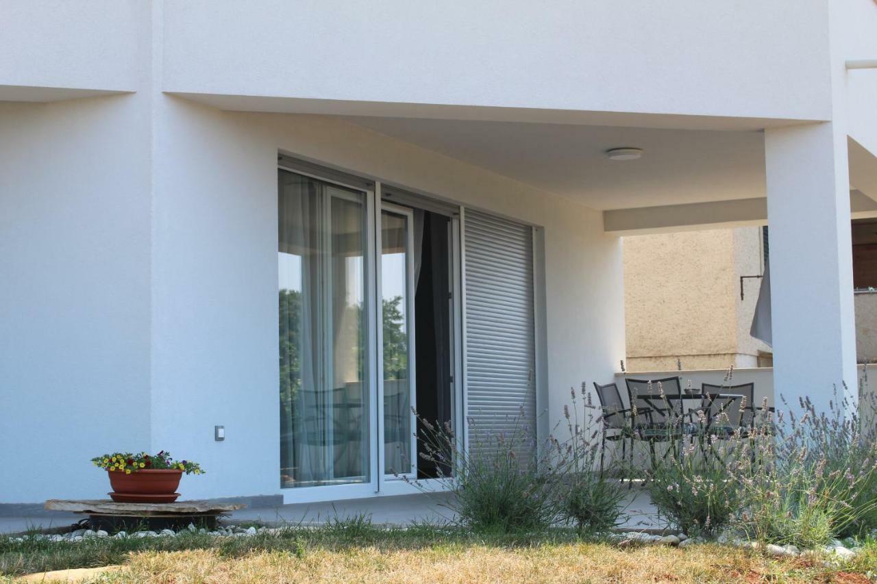 Apartment Fiorella Porec Ngoại thất bức ảnh